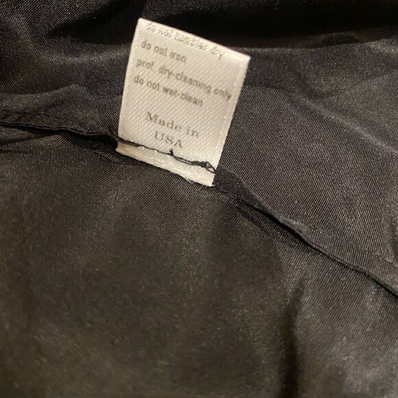 NWT -CAROLINA HERRERA Black embellished Techno fabric evening jacket- size L - Picture 12 of 12